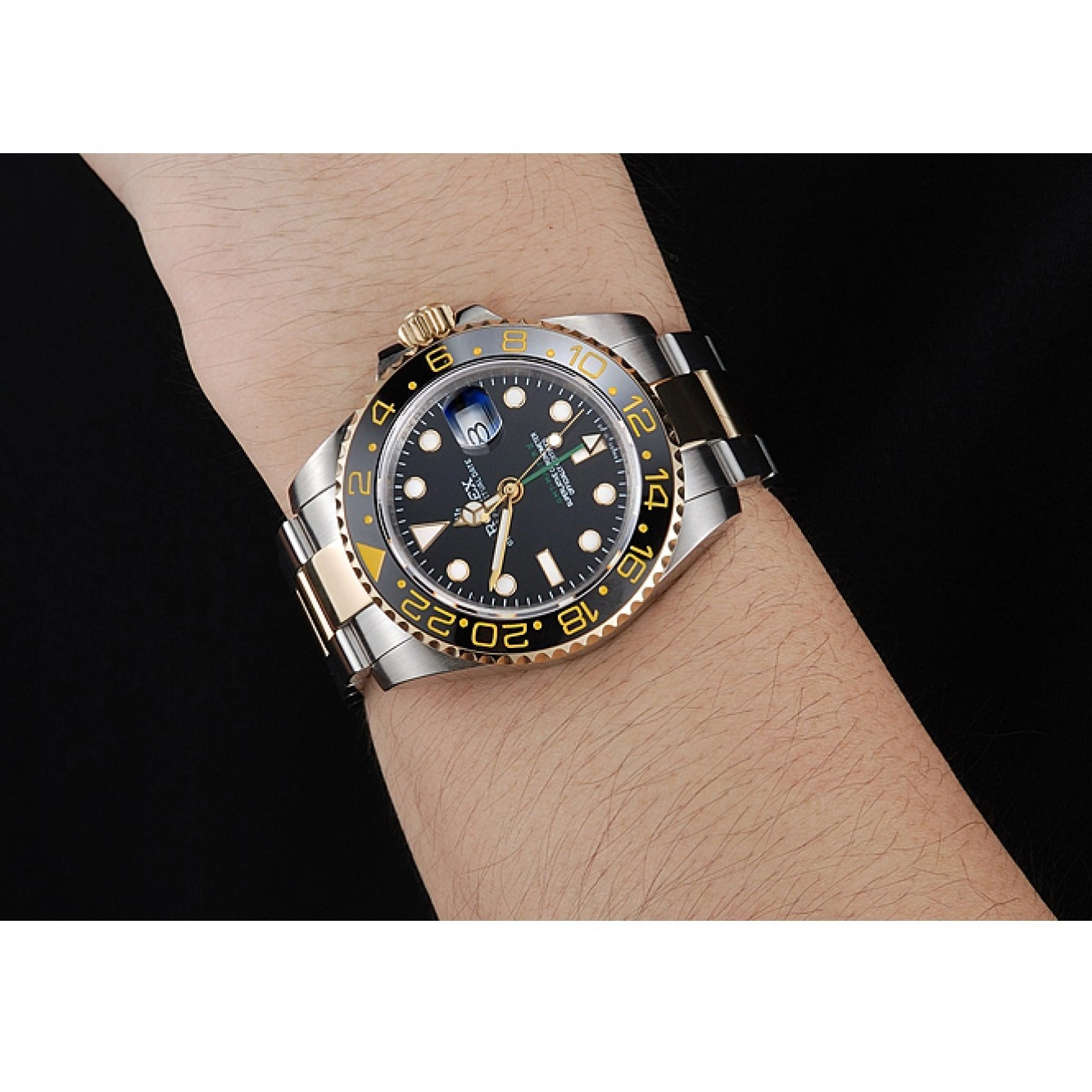 Aaa replica watch Dial Rolex Black GMT Swiss Bezel 80295 Black Master 0517